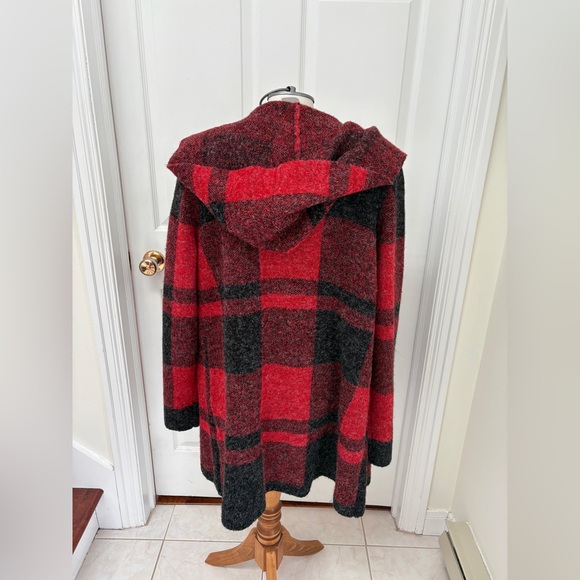 Cyrus Red and Black Plaid Women's Cardigan - Picture 6 of 8